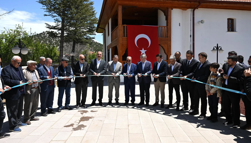 Konya'da Ecevitzade Kadı Mehmed Efendi Camii açıldı