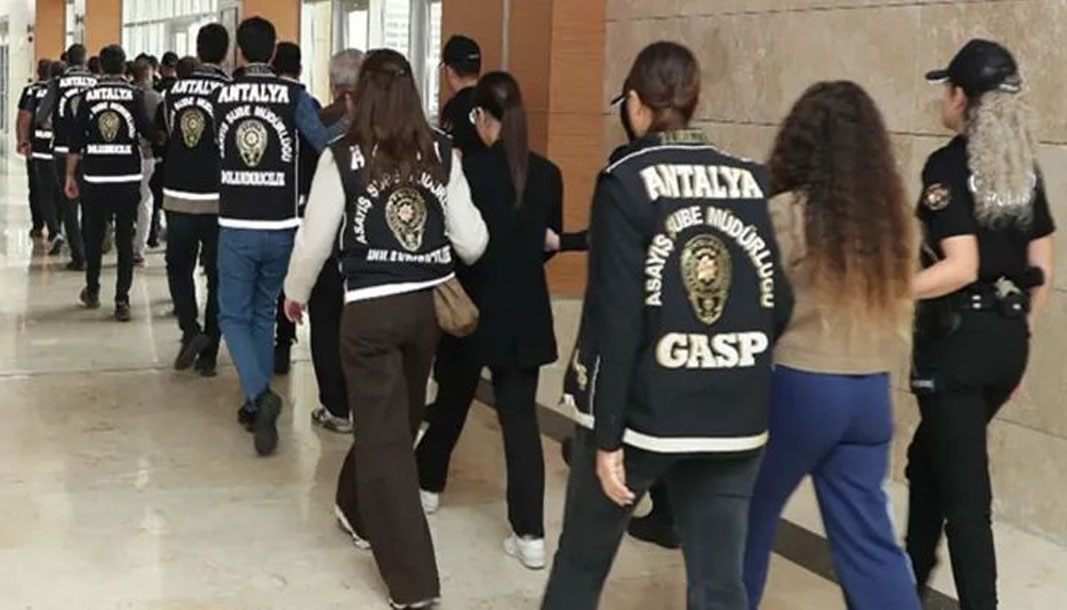 Antalya’da “çarşaf” operasyonu: 42 milyon TL’lik mal varlığına el konuldu