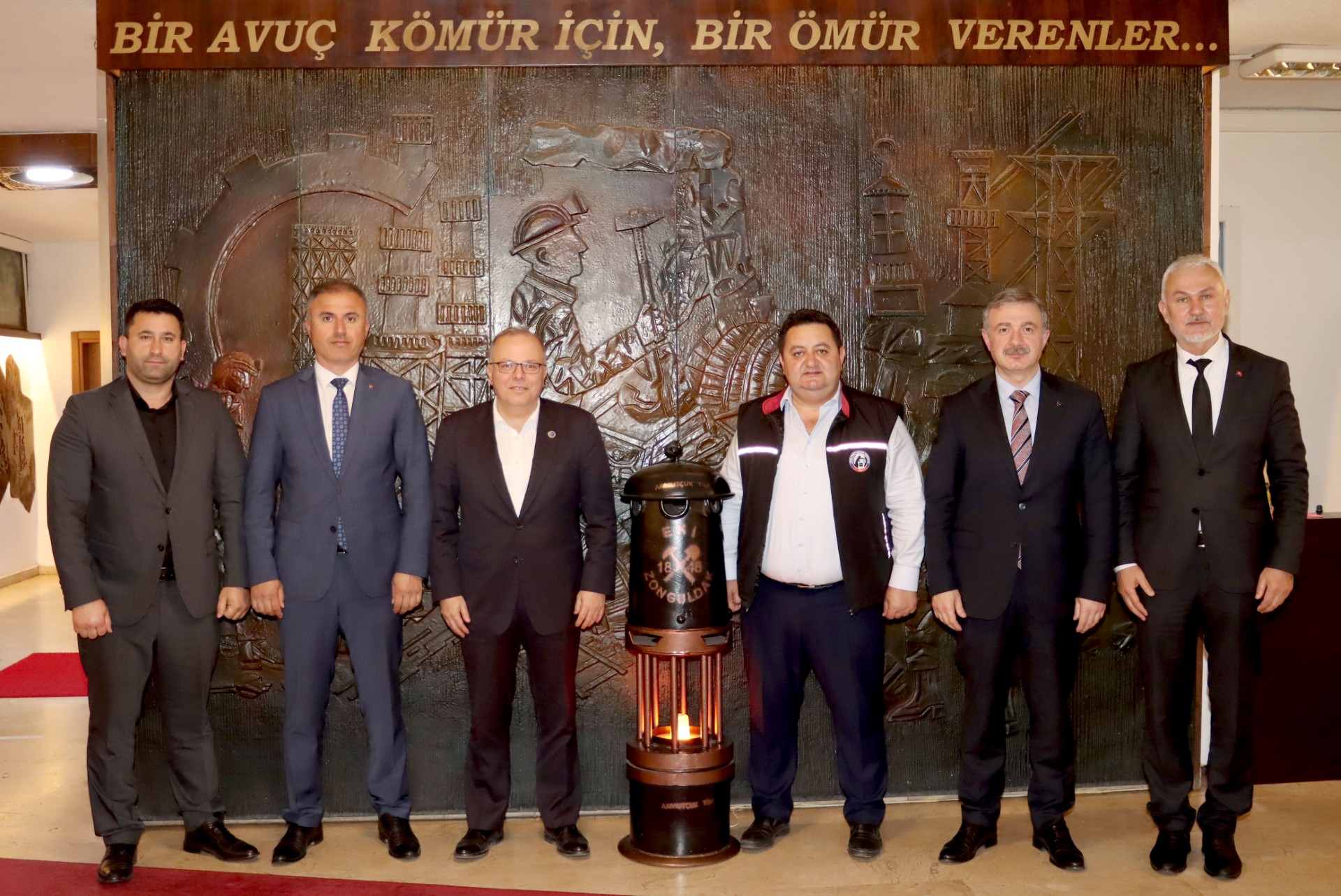MHP'den GMİS'e ziyaret
