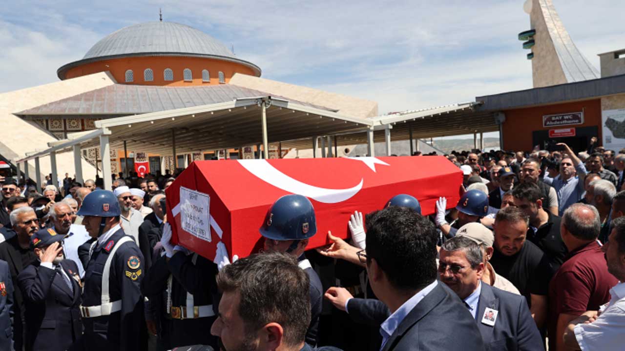 Şehit Jandarma Astsubay Emre Polat, Sivas’ta son yolculuğuna uğurlandı