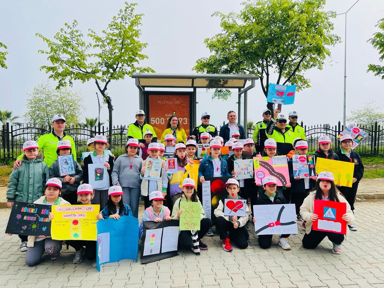 Yeşilgiresun İlkokulu Trafik Haftası çalışması