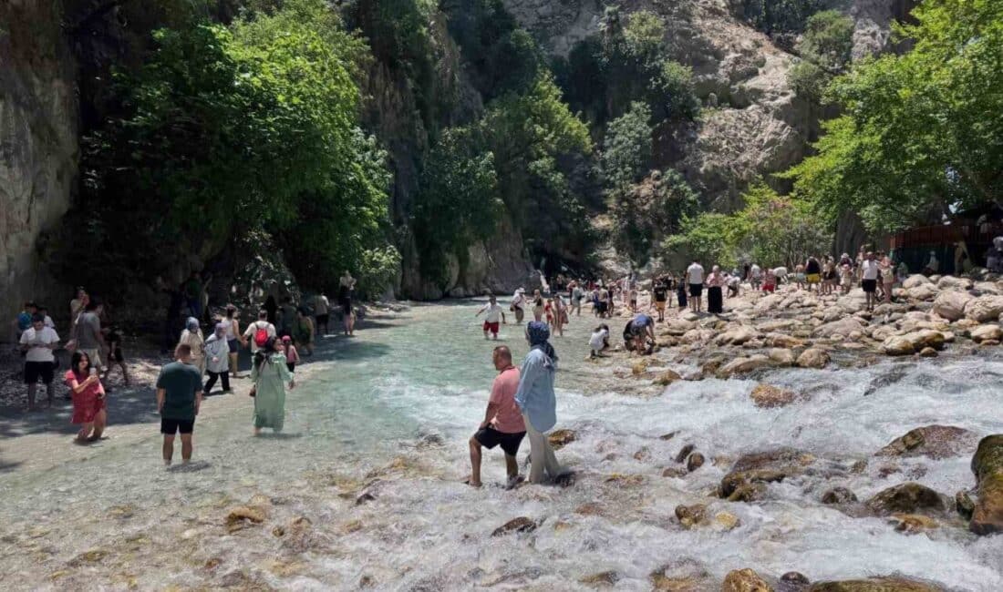 Muğla ziyaretçi akınına uğradı: Yaklaşık 3 milyon yerli turist giriş yaptı