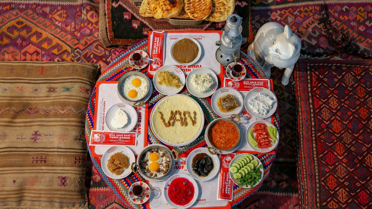 Van TSO'nun çalışmaları sonuç verdi:  Van Kahvaltısı dünyanın en iyi kahvaltısı seçildi