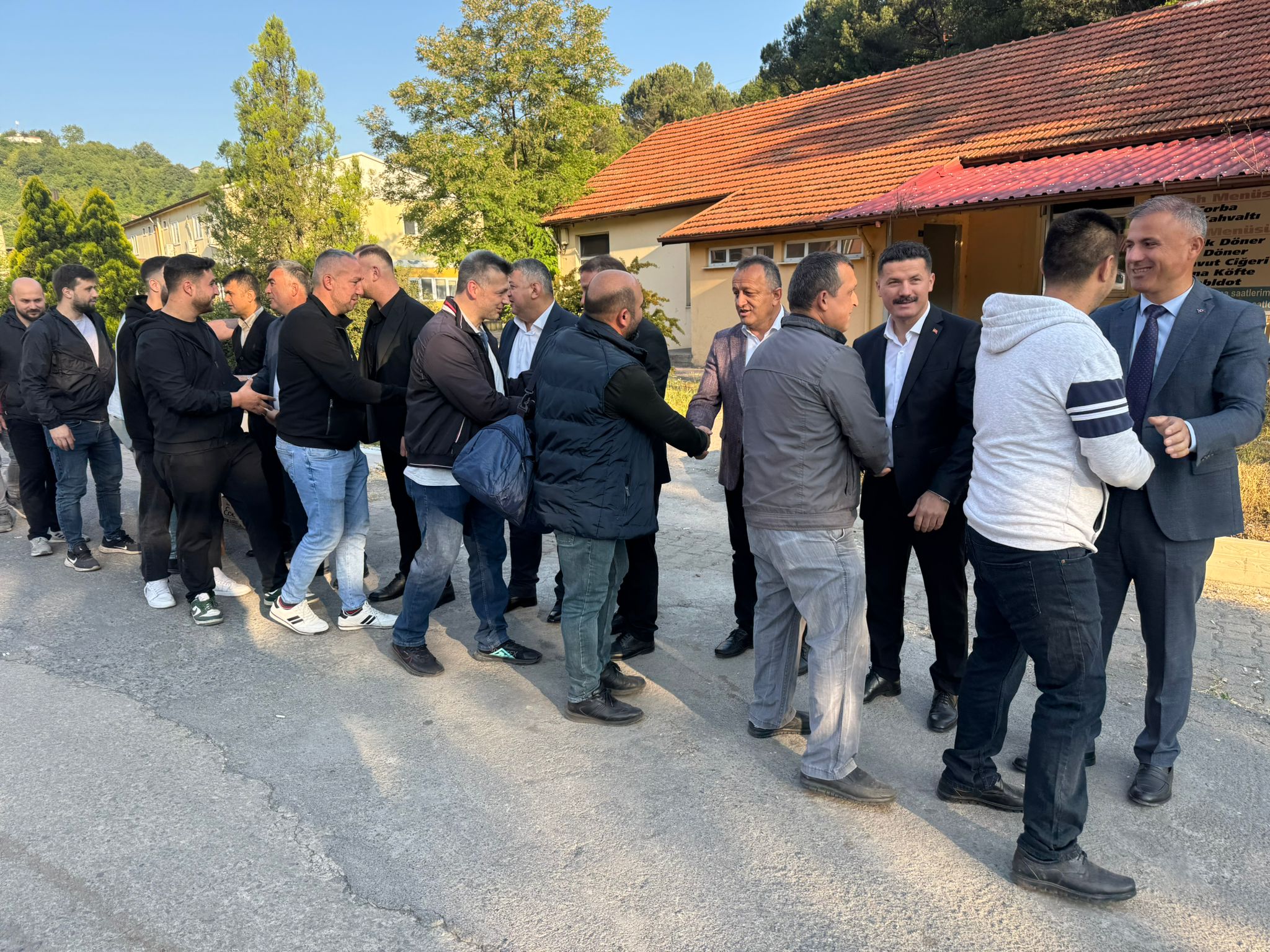 GMİS yönetimi, madenciyle bayramlaştı