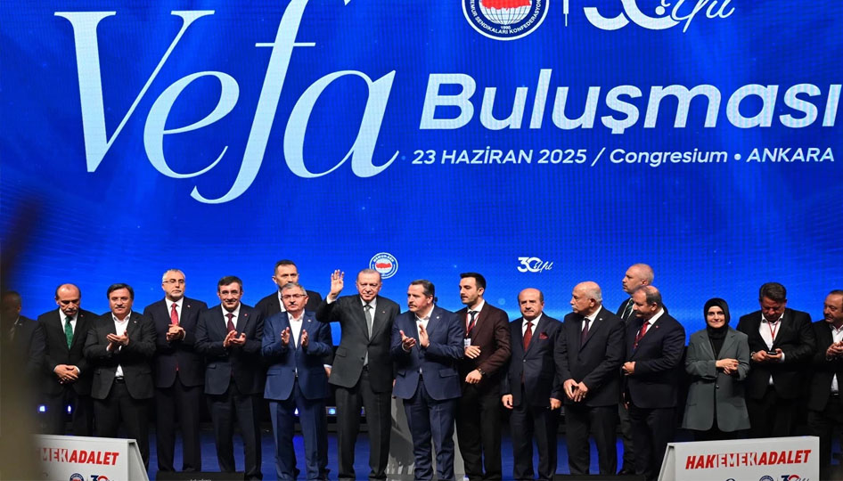 Erdoğan’dan Memur-Sen'e övgü: Milletin ve demokrasinin yanında saf tuttunuz