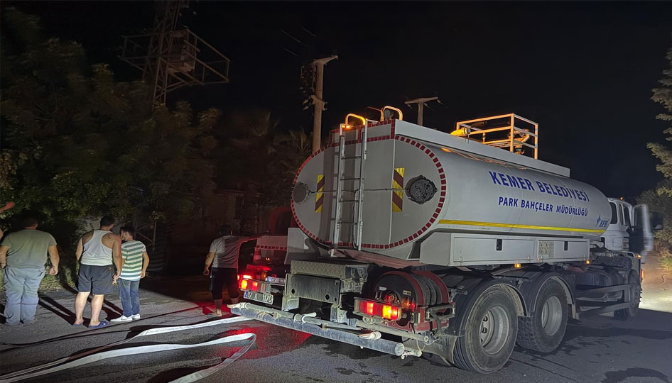 Kemer’de trafo yangını