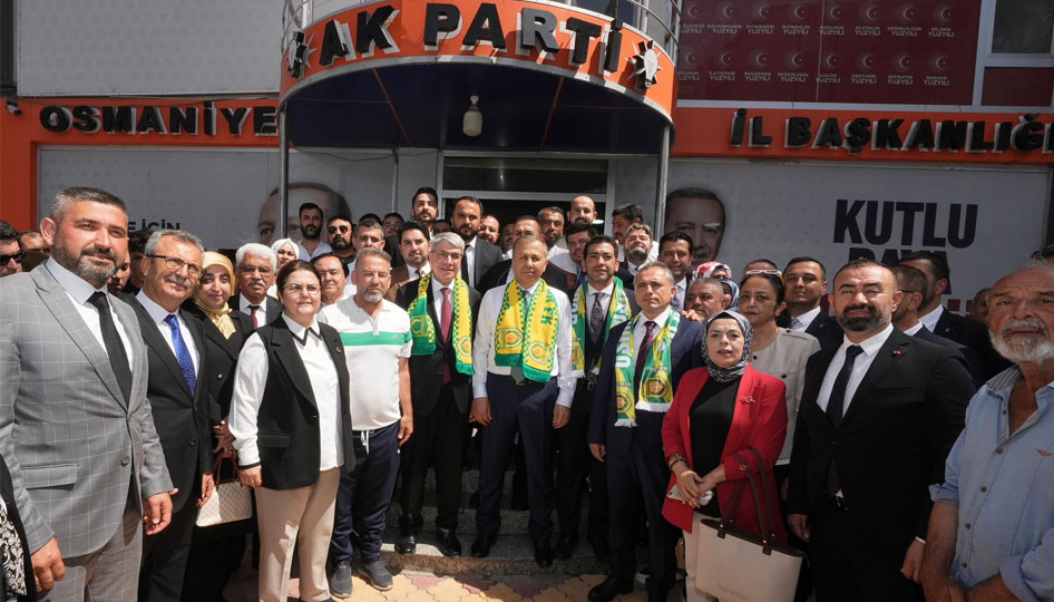 Bakan Ali Yerlikaya Osmaniye’de AK Parti teşkilatıyla buluştu