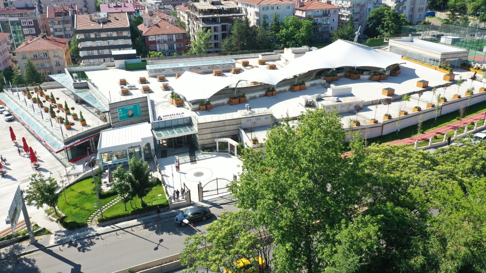 Ankara Bilim Üniversitesi'nde mezuniyet heyecanı!
