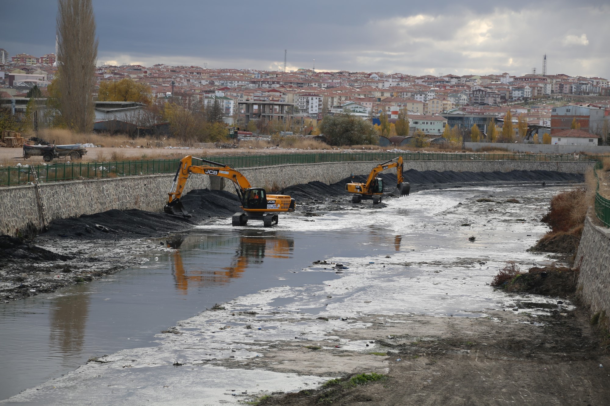 ASKİ'den bayram öncesi uyarı: Kurban atıklarını dere yatakları ve hatlara atmayın