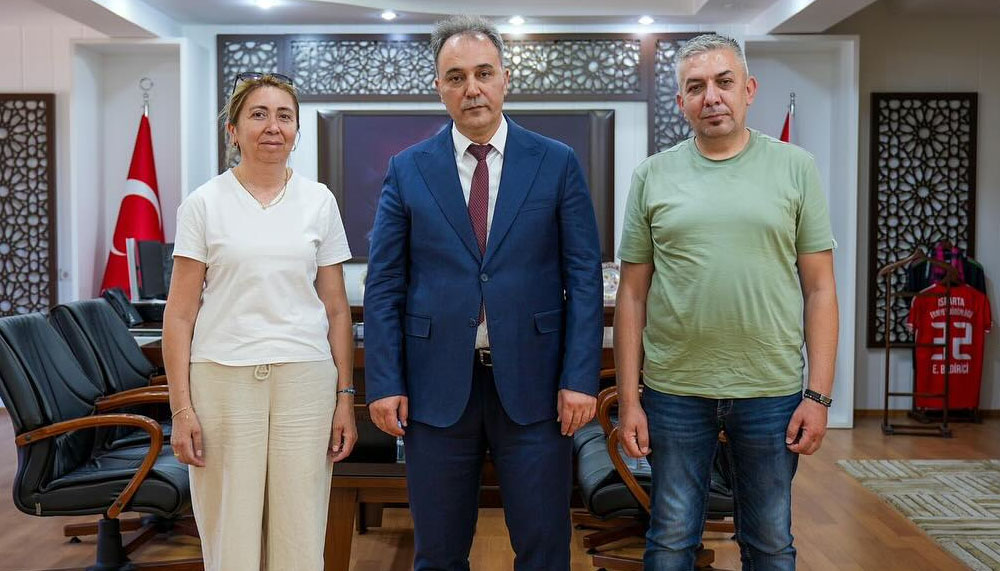 Emekli polisin oğlu hayata tutunmak için destek bekliyor