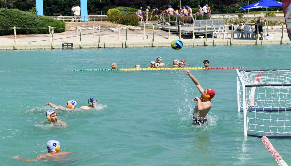 Spor ve eğlence Osmangazi'de Su topu Festivali'nde birleşti