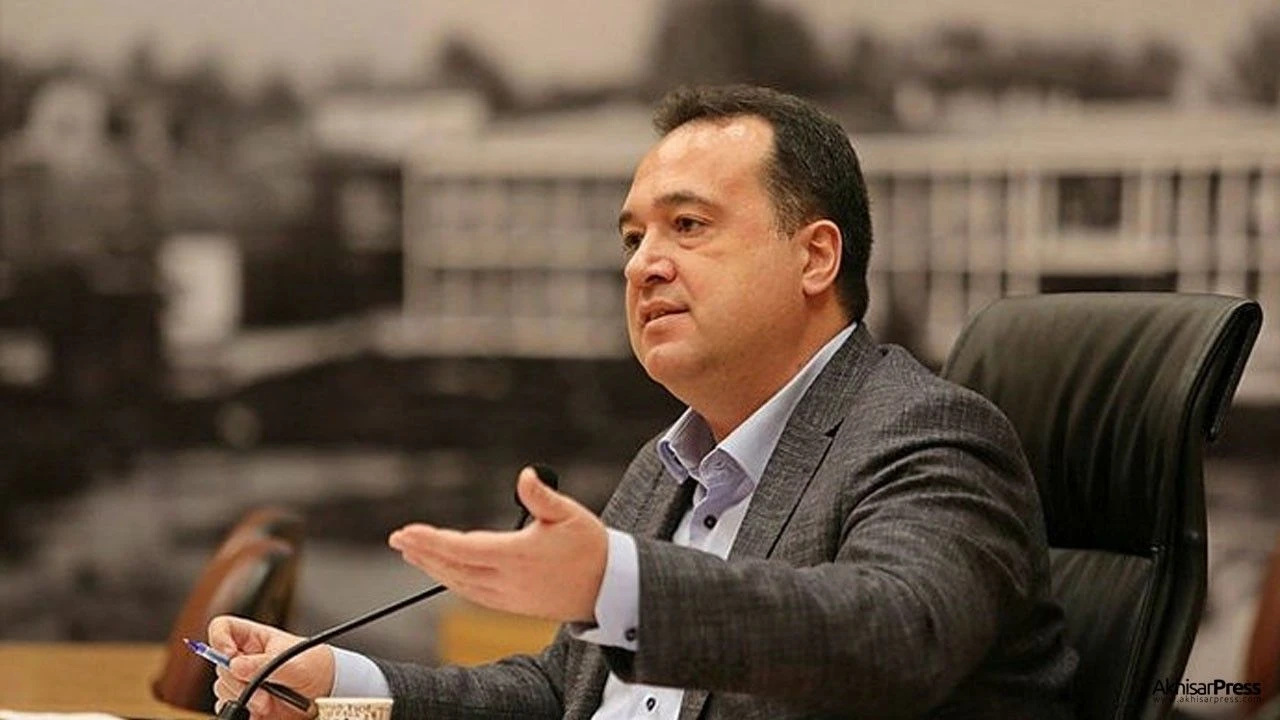 Ferdi Zeyrek'in vefatının ardından, Manisa Büyükşehir Belediye Başkanı Besim Dutlulu oldu