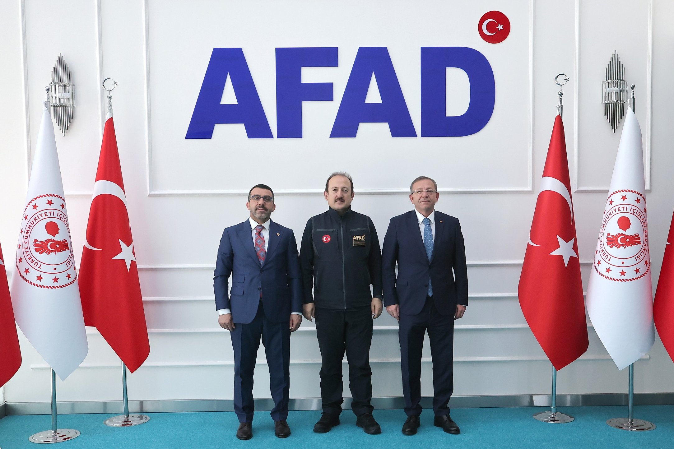 Kars Valisi Ziya Polat ve Milletvekili Adem Çalkın, AFAD Başkanı Pehlivan'ı ziyaret etti