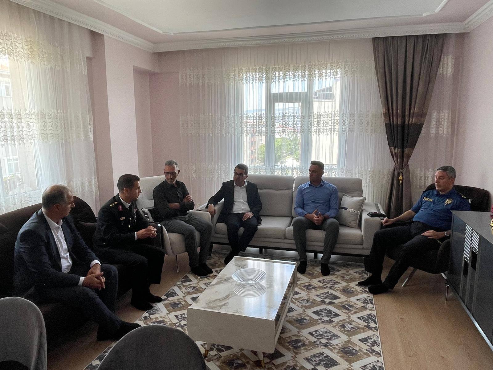 Kağızman Kaymakamı Daştan’dan şehit ailesine ve gaziye vefa