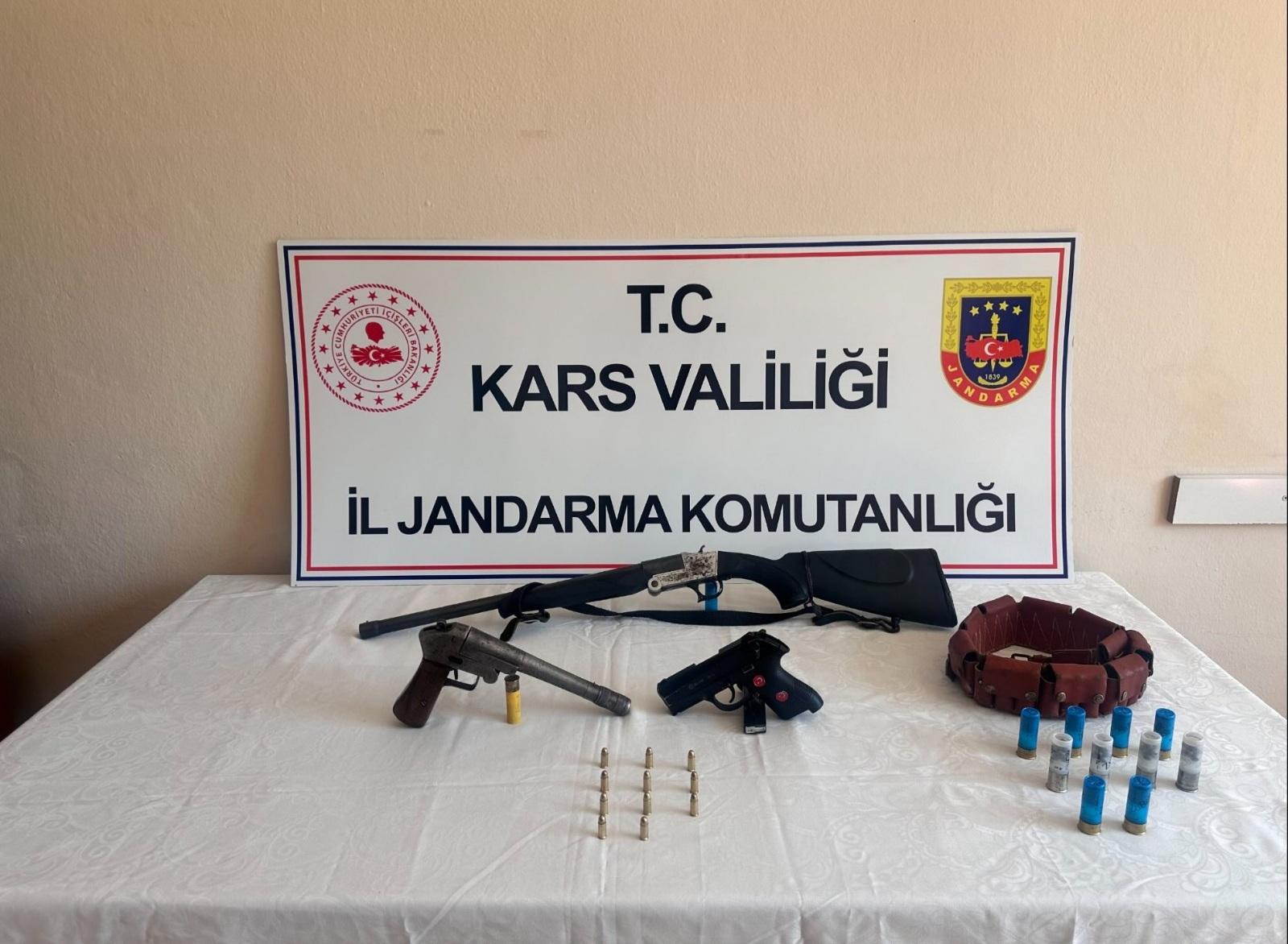 Kars’ta yasadışı silah operasyonu: 4 şüpheliye adli işlem ve para cezası