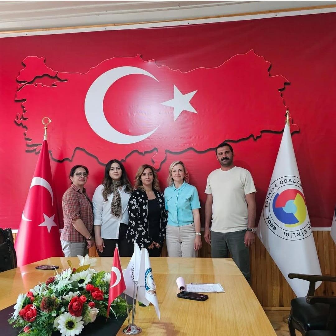 TOBB Kars Kadın Girişimciler Kurulu’ndan Türk Kızılay’ına destek
