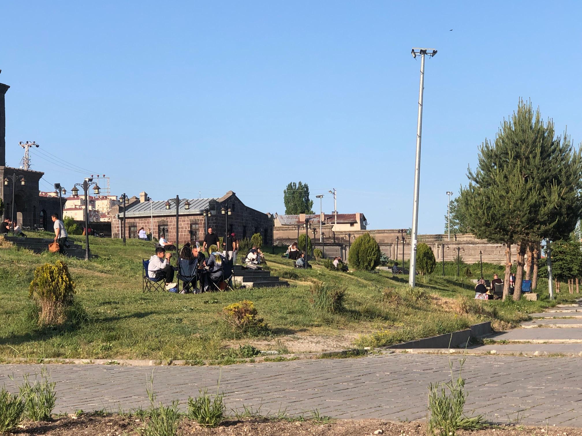 Kars'ta hafta sonu ve bayram tatilinde piknik keyfi