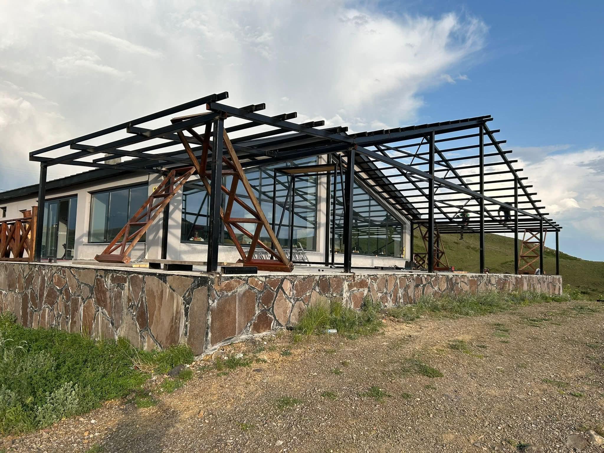 Susuz Şelale Kafe Restoran’da iyileştirme ve cam balkon çalışmaları başladı