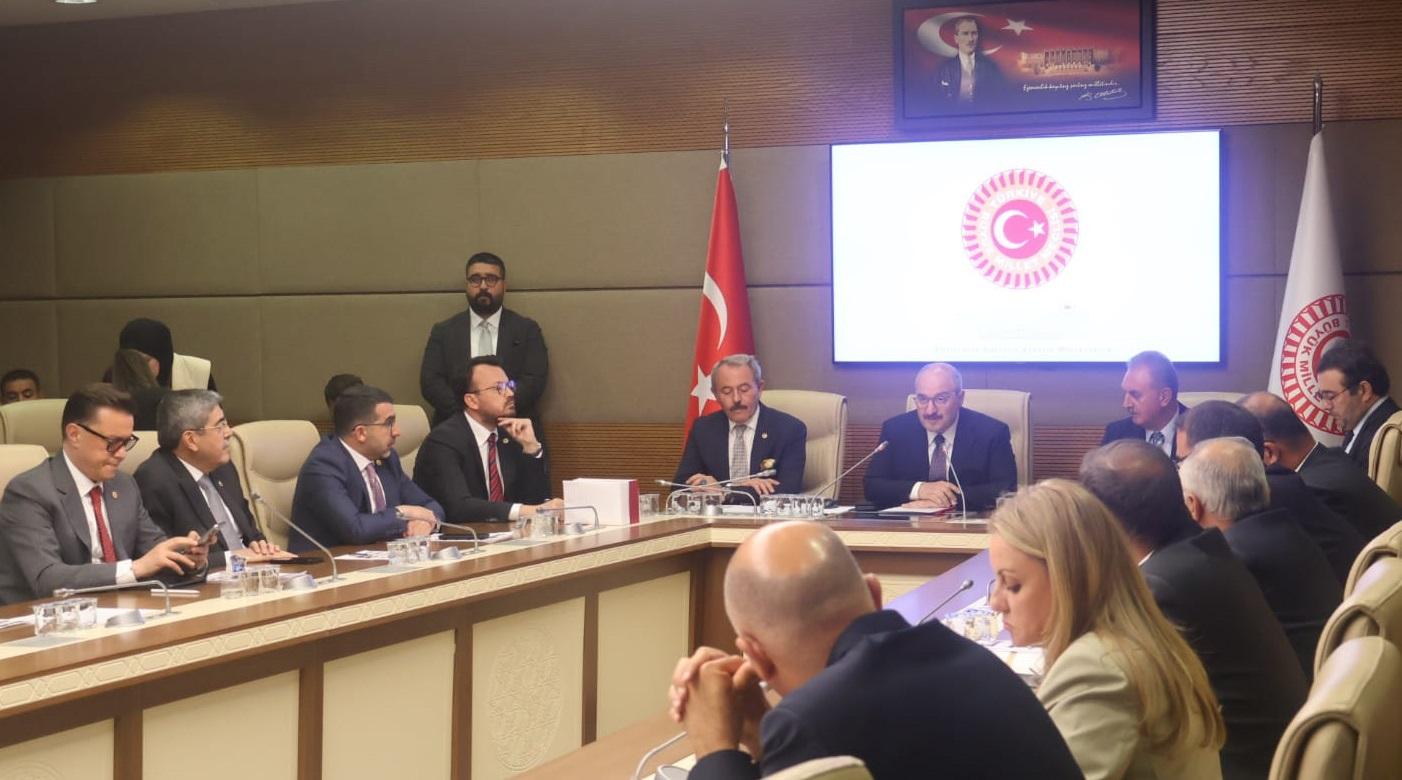 Kars Milletvekili Adem Çalkın, TBMM Komisyon seçiminde katip üyeliğe seçildi