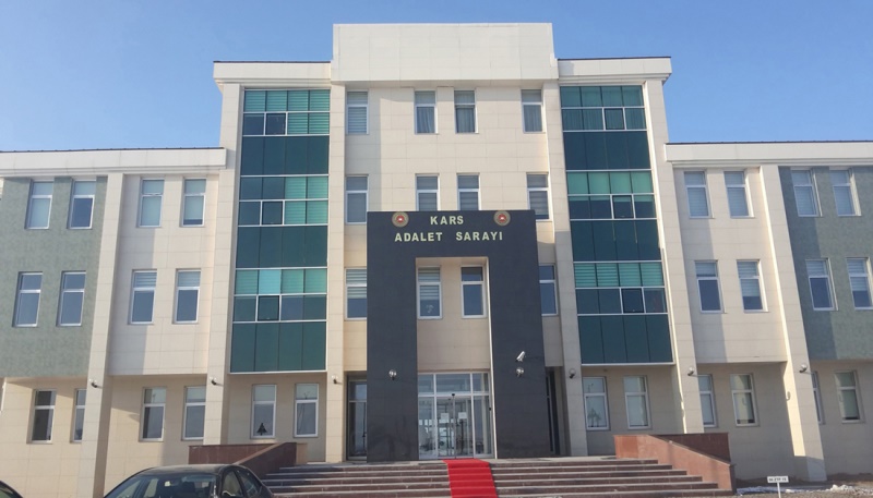 Kars'ta görev yapan hakim ve savcıların görev yerleri değişti