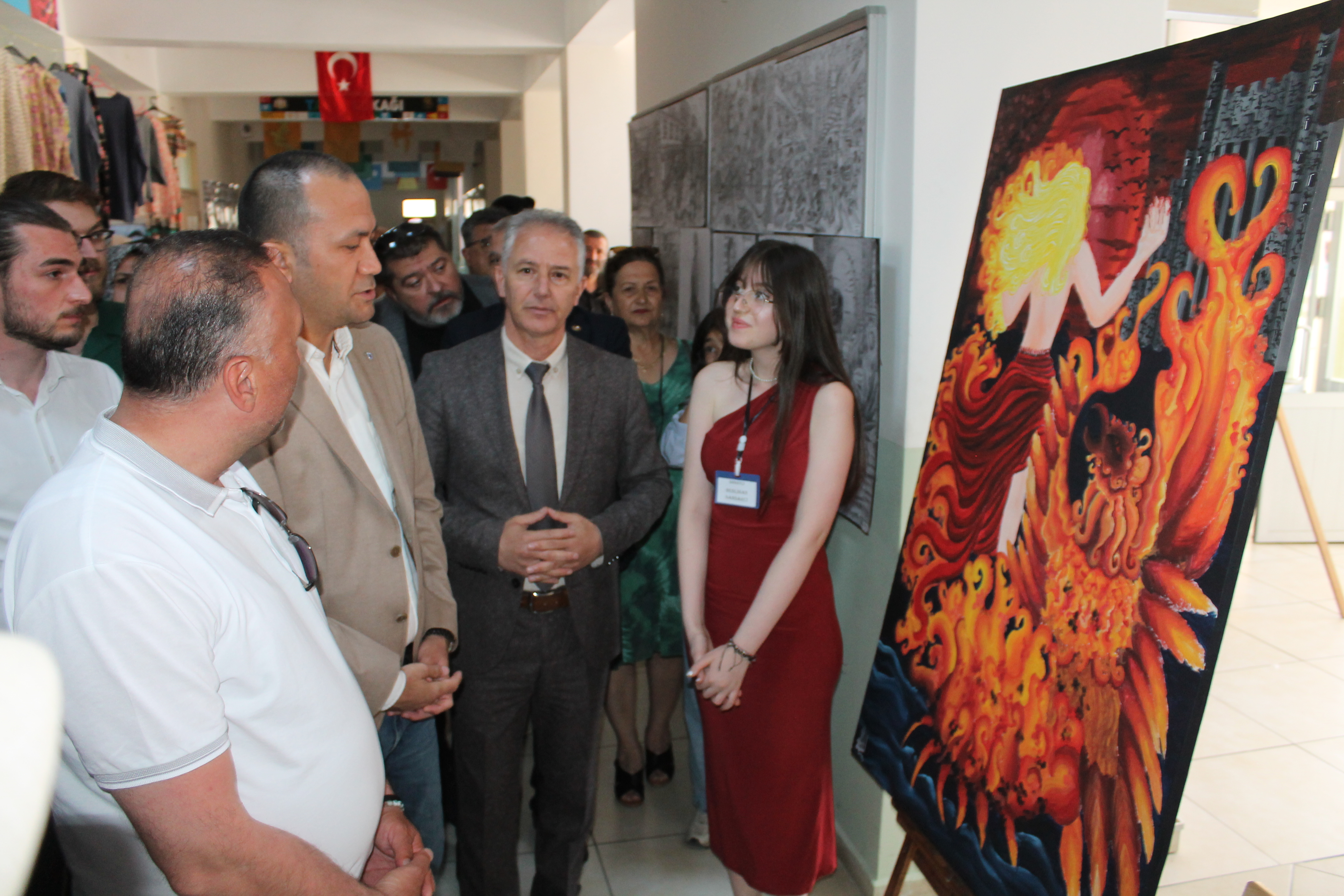 Çay'da karma el sanatları sergisi açıldı