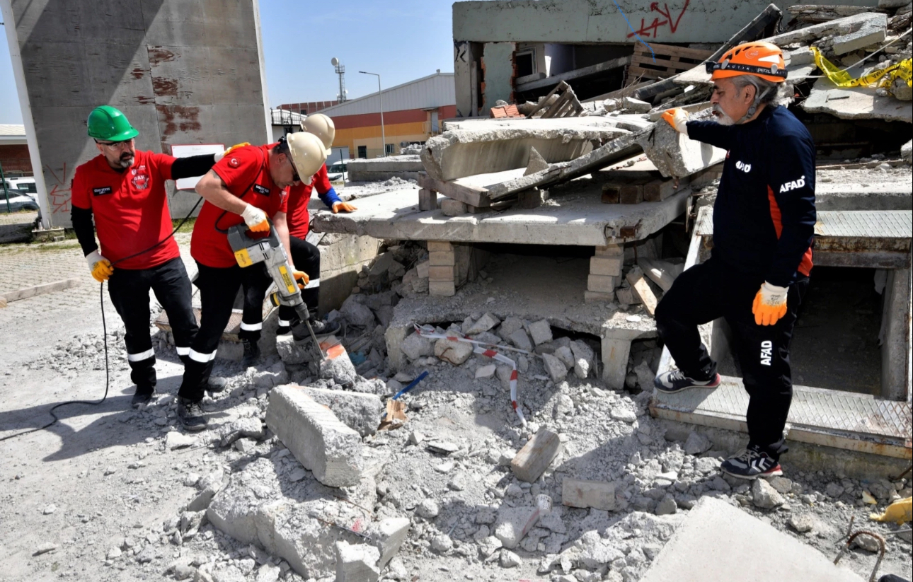 İzmir Bornova'ya 'BAK'acaklar