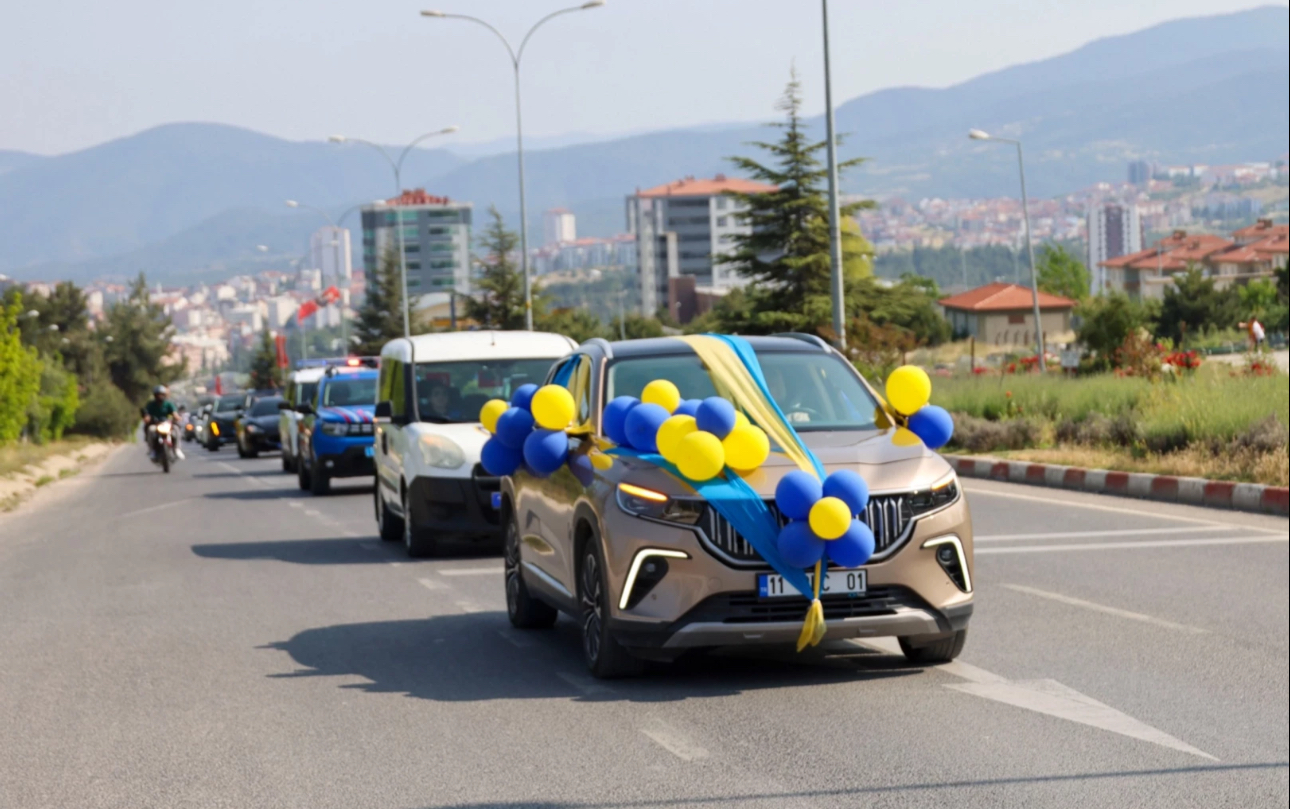 Bilecik'te sünnet töreninde TOGG’lu kortej