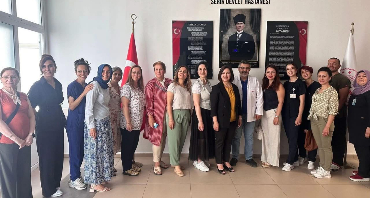 Serik Devlet Hastanesine ‘anne dostu’ ünvanı