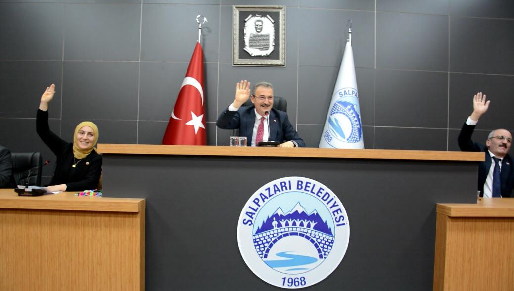 Şalpazarı Belediyesinden Kaymakam Memiş’e hemşehrilik sürprizi