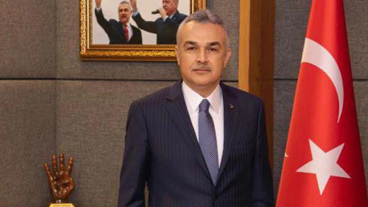 Mustafa Savaş’tan TBMM’de tarihi rekor: KİT Komisyonu Başkanlığına 4. kez seçildi