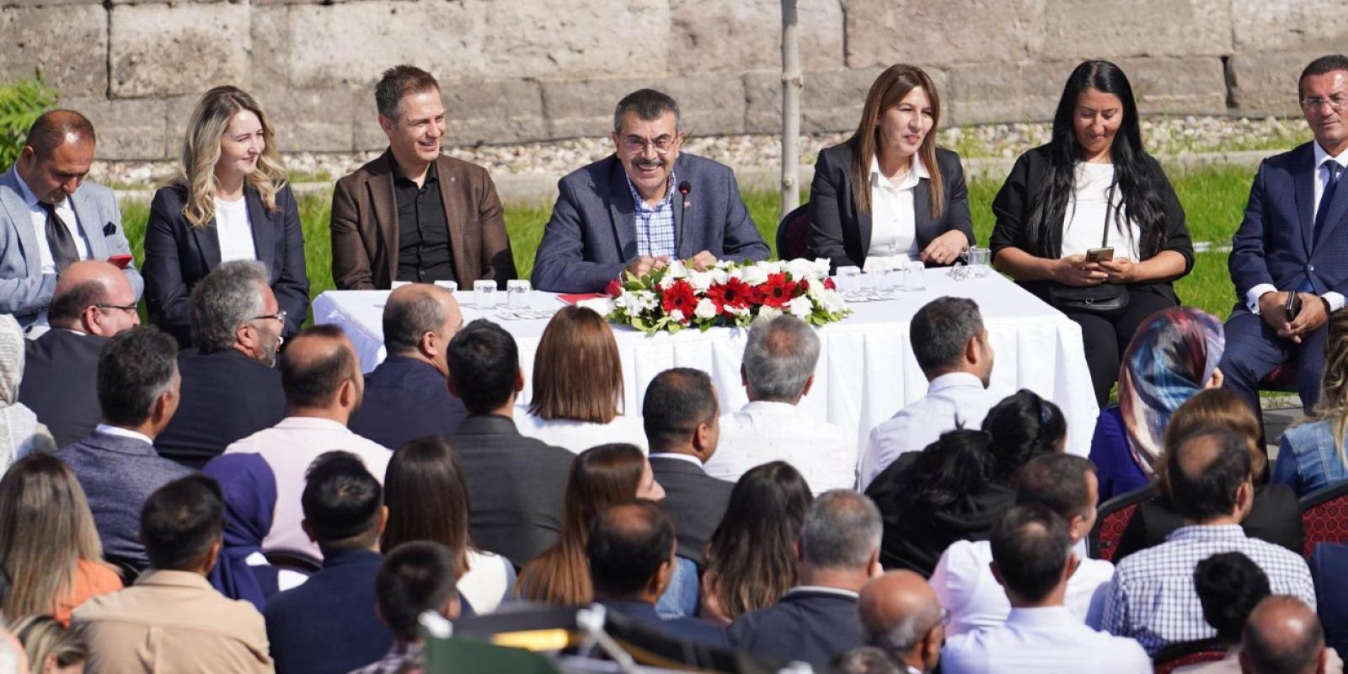 Öğretmenler Eğitime İstediği İl'de Katılabilecek