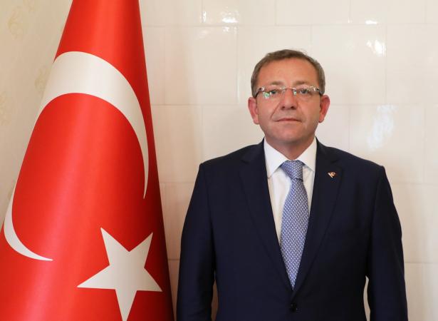 Kars Valisi Ziya Polat'tan Babalar Günü mesajı