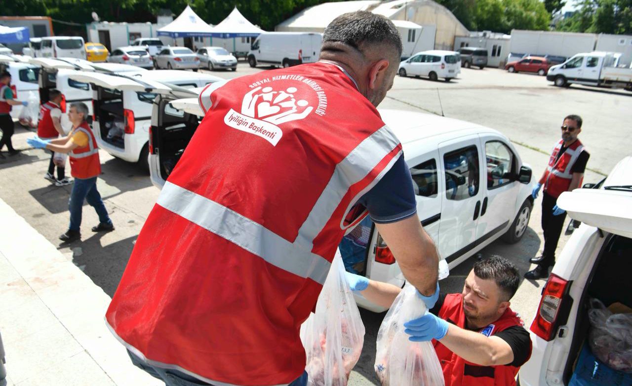 ABB'nin et paylaşım kampanyası sürüyor: 3 tondan fazla kurban eti ihtiyaç sahiplerine ulaştırıldı