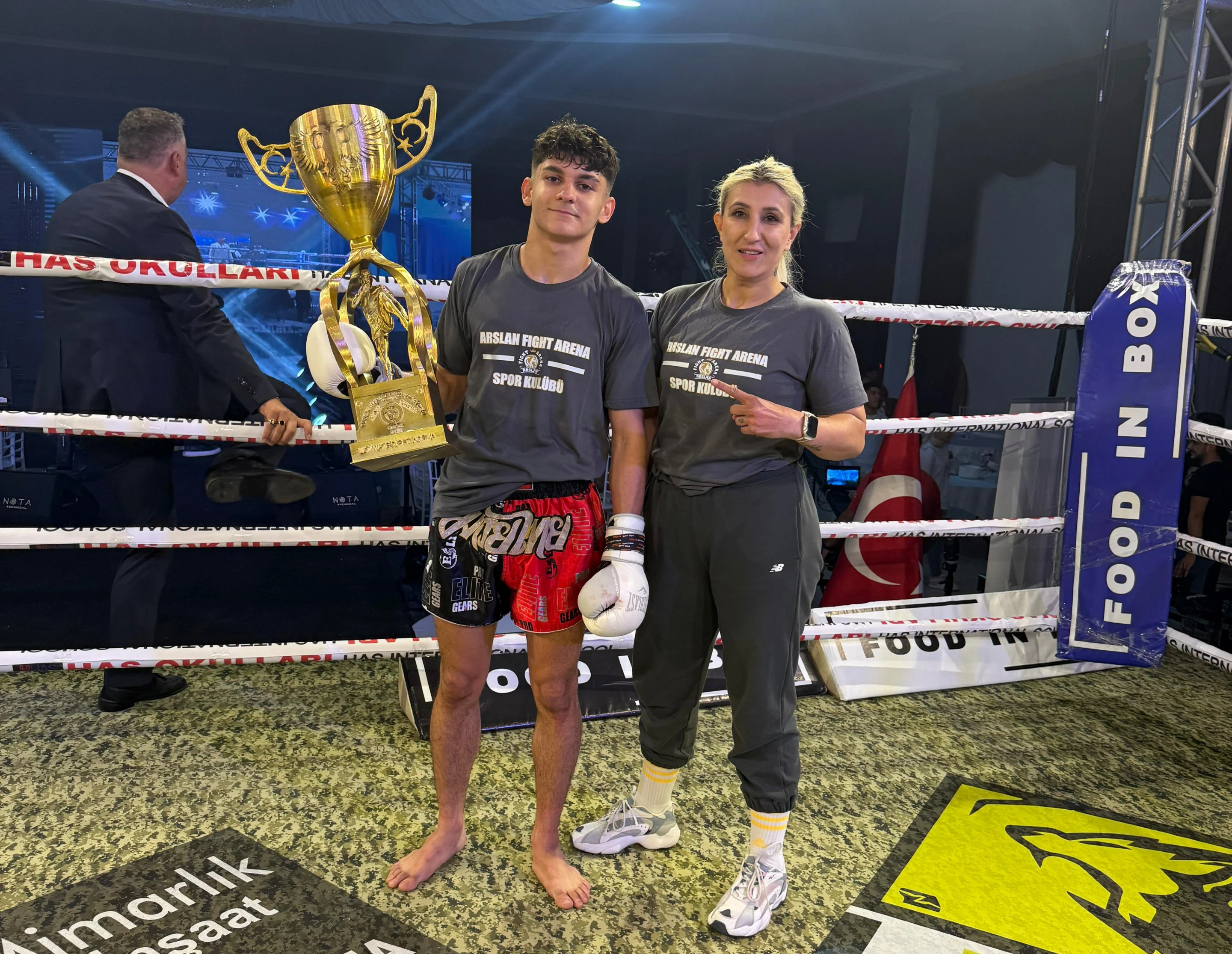 Çağatay Kıvrak, Antalya’daki Muaythai Şampiyonasında nakavtla zafer kazandı!