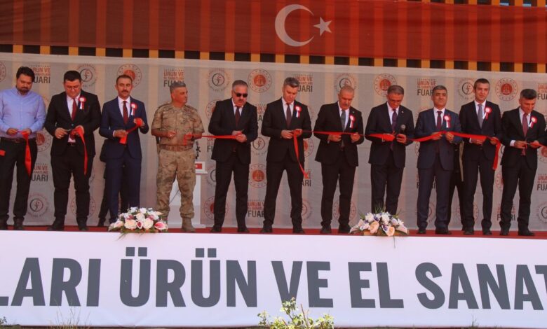 Van’da ilk kez düzenlenen “İşyurtları Ürün ve El Sanatları Fuarı” kapılarını açtı!