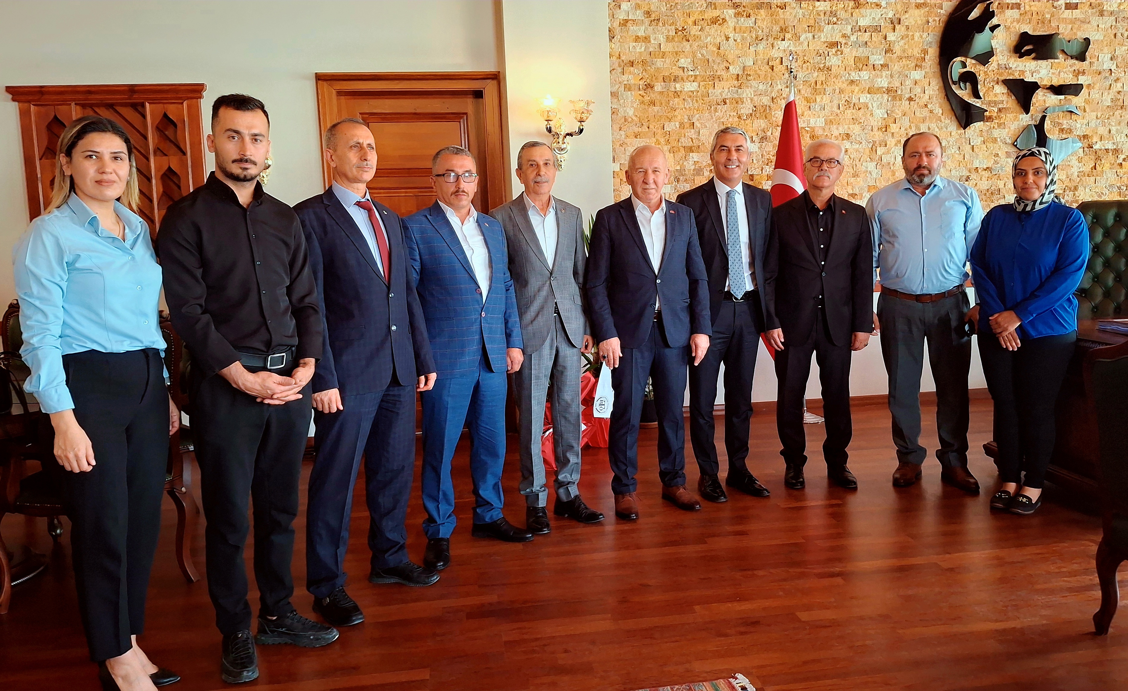 MHP Beypazarı İlçe Teşkilatı'ndan Kaymakam Ünal Coşkun’a ziyaret