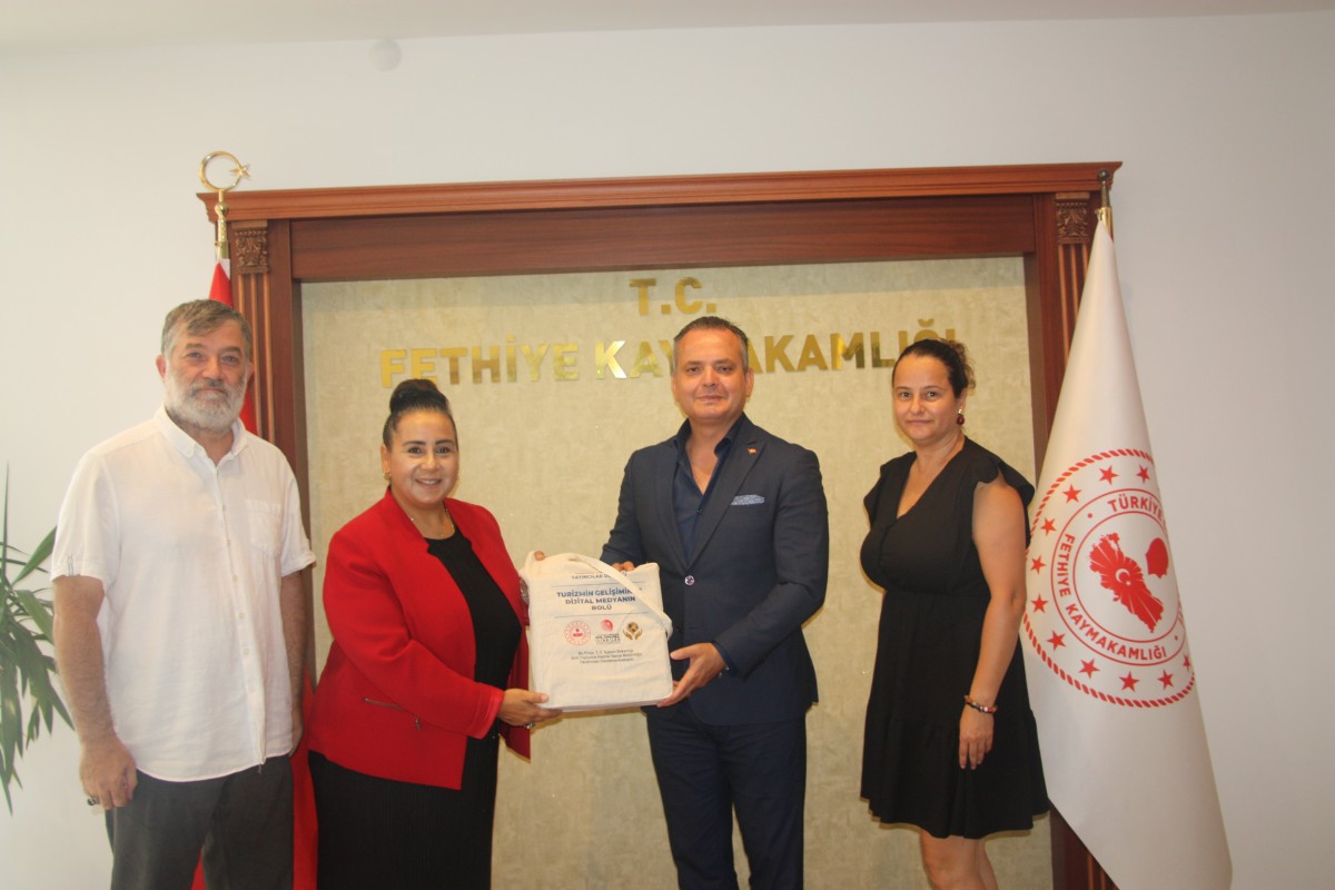 MuğlatürkTV ekibi Fethiye Kaymakamı Fatih Akkaya'yı ziyaret etti