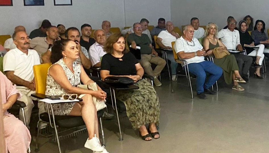 Antalya Muratpaşa'da muhtarlara tebligat yazma eğitimi