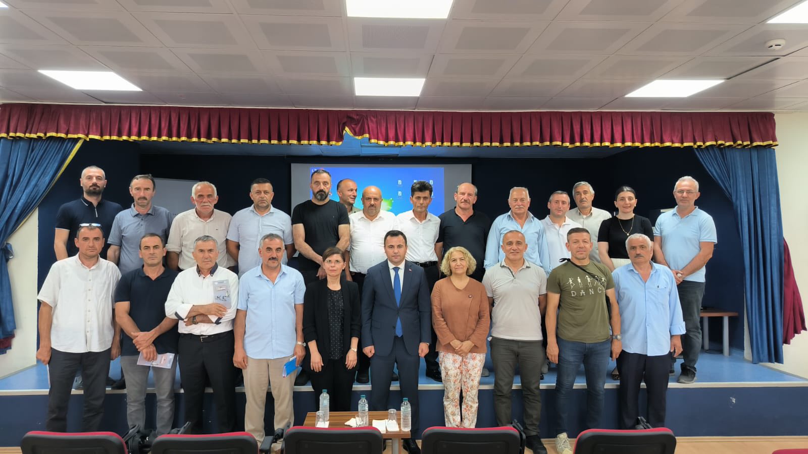 Vakfıkebir Kaymakamı Dr. Uzan Başkanlığında muhtarlara yönelik bilgilendirme toplantısı gerçekleştirildi