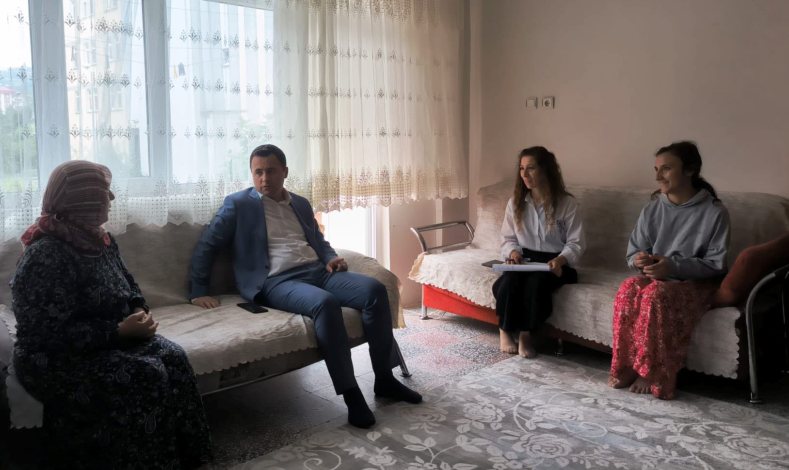 Vakfıkebir İlçe Kaymakamı Dr. Uzan: “Yalnız değilsiniz”