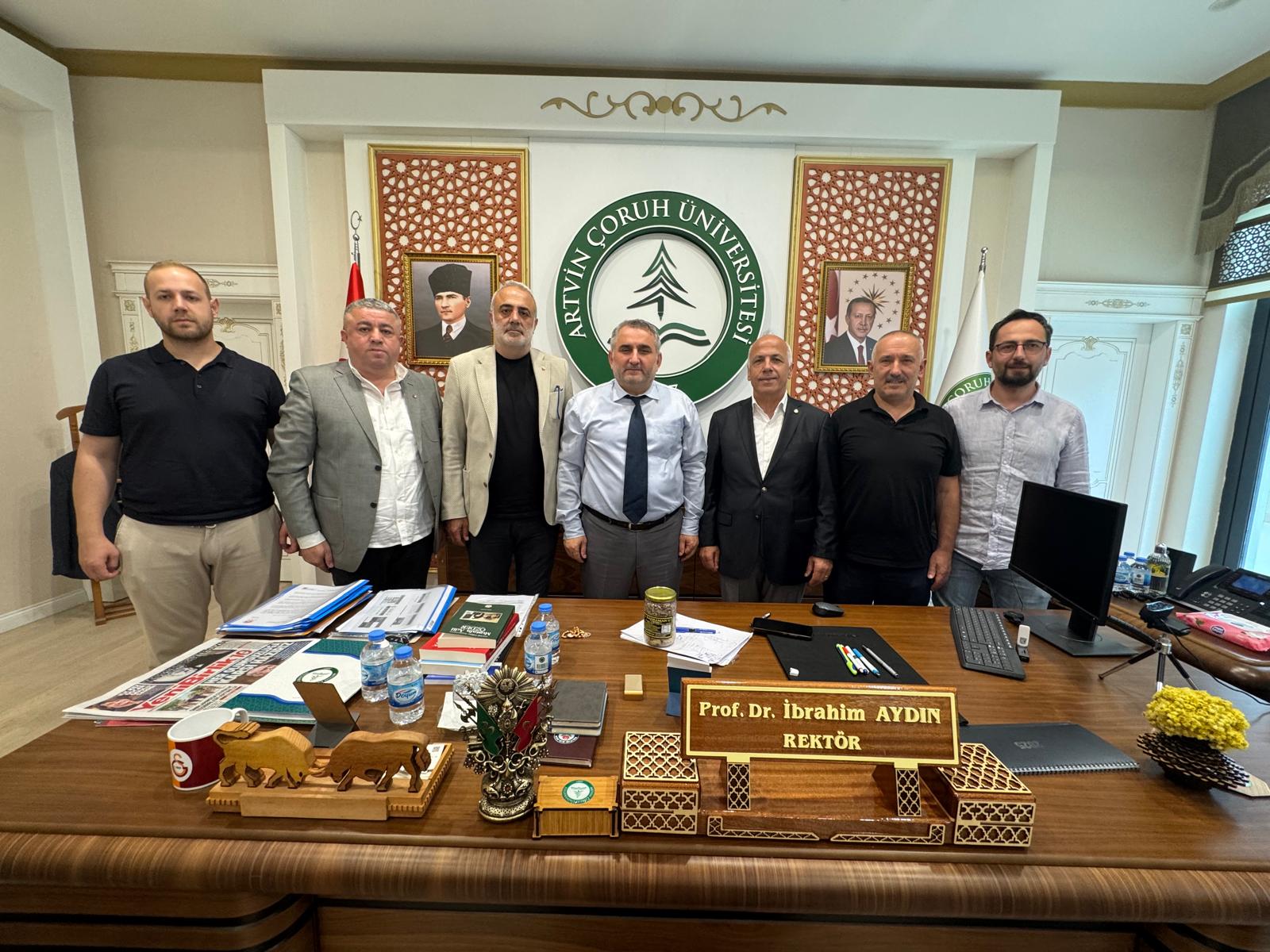 Artvin Ticaret Borsası’ndan, AÇÜ Rektörü Aydın’a ziyaret