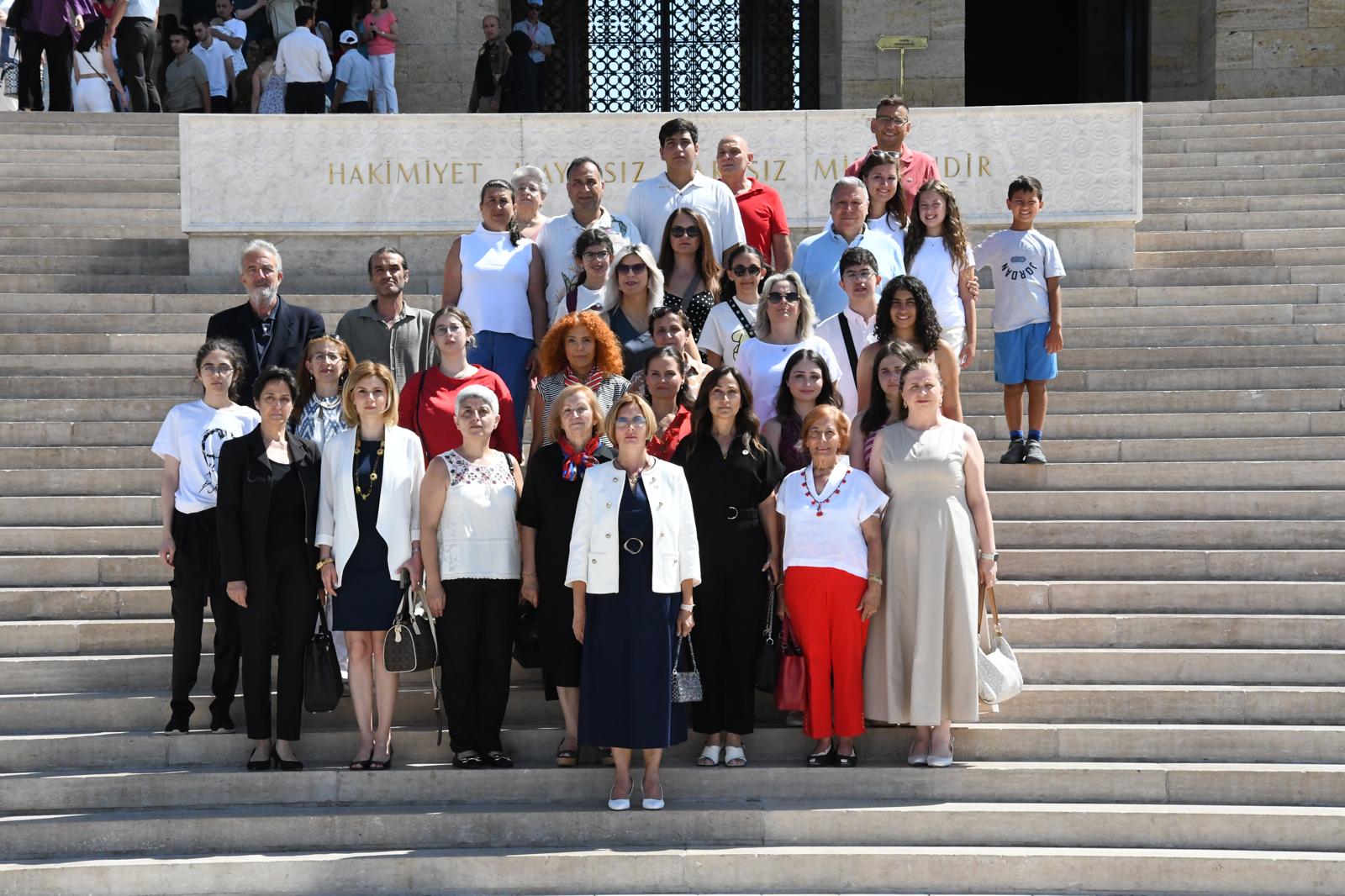 Amerika Türk Kadınlar Birliği’nden Anıtkabir’e anlamlı ziyaret