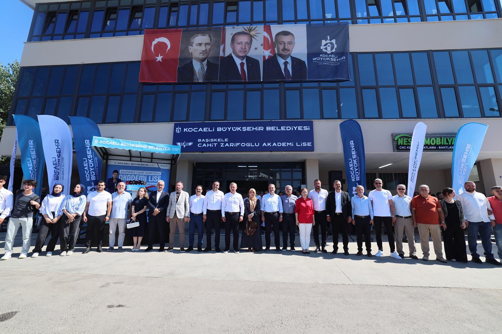 Başkan Büyükakın ve Büyükşehir kent için üretmeye devam ediyor; Baş döndüren açılış trafiği
