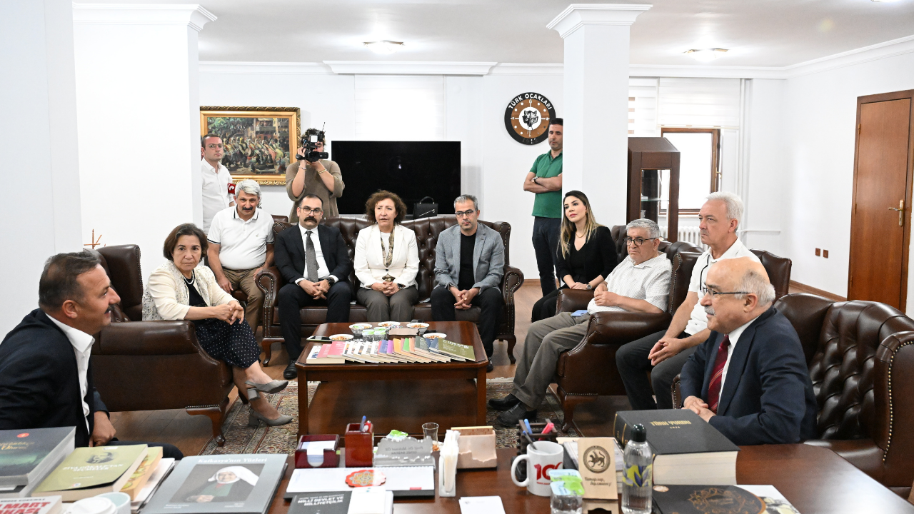 Anahtar Parti heyeti Türk Ocakları'nı ziyaret etti