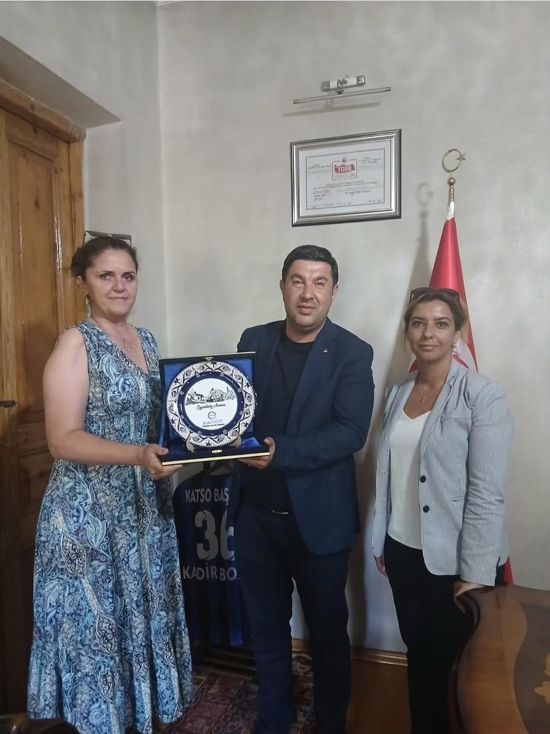 Kuşadası Kadın Girişimciler Kurulu Başkanı Hibeti Zeytin’den KATSO'ya ziyaret