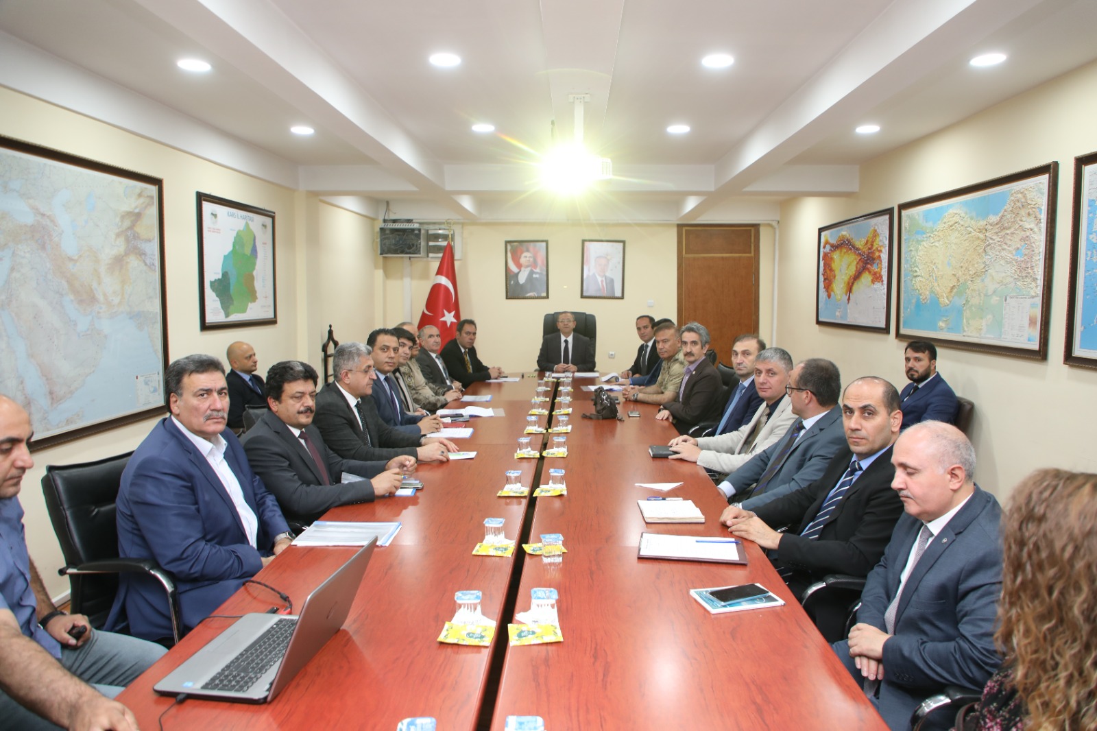 Kars Valisi Ziya Polat Başkanlığında Bağımlılıkla Mücadele Toplantısı gerçekleştirildi