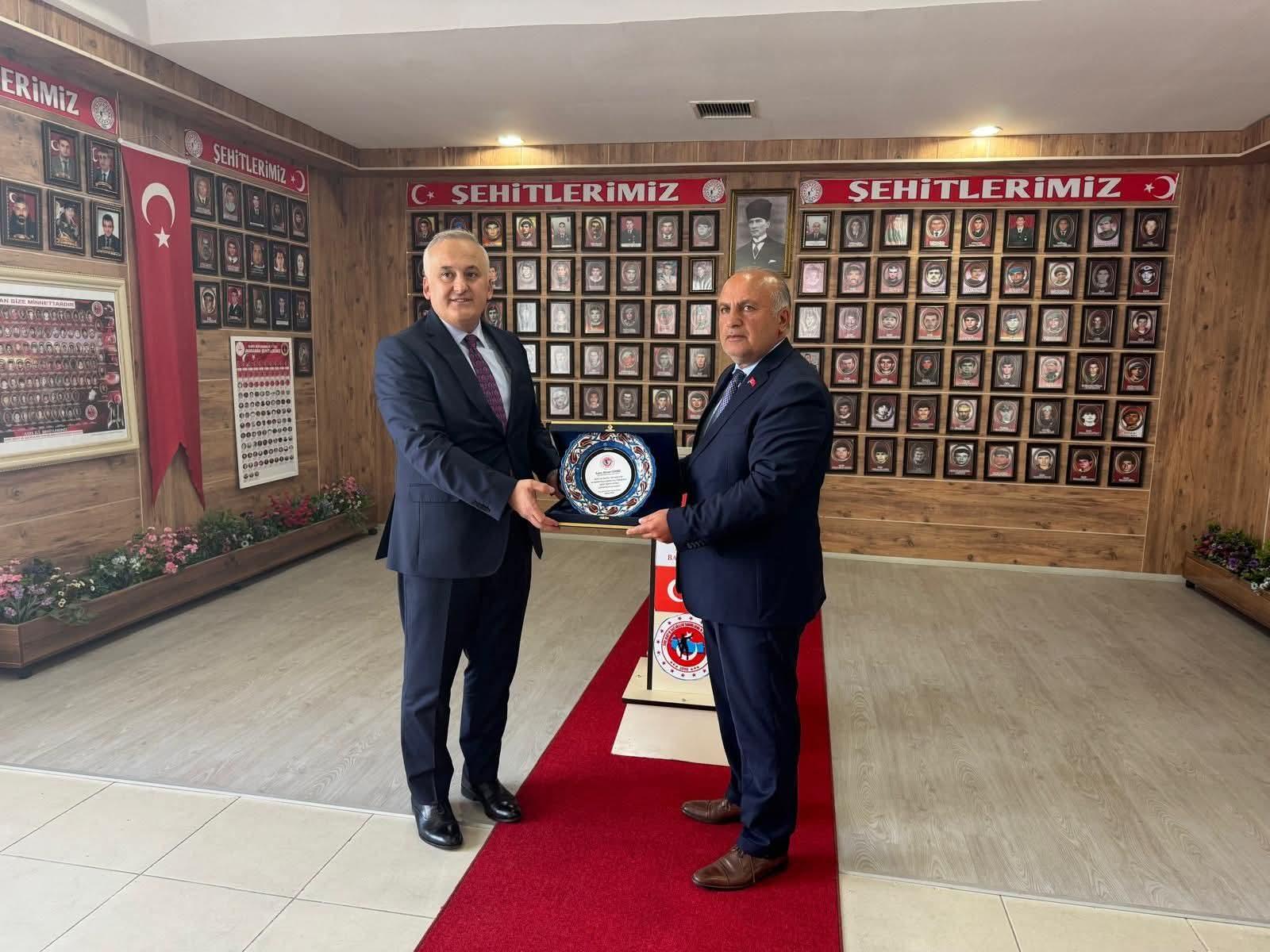 Genel Müdür Yardımcısı Ahmet Türköz'den Kars Şehit ve Gaziler Derneği’ne ziyaret