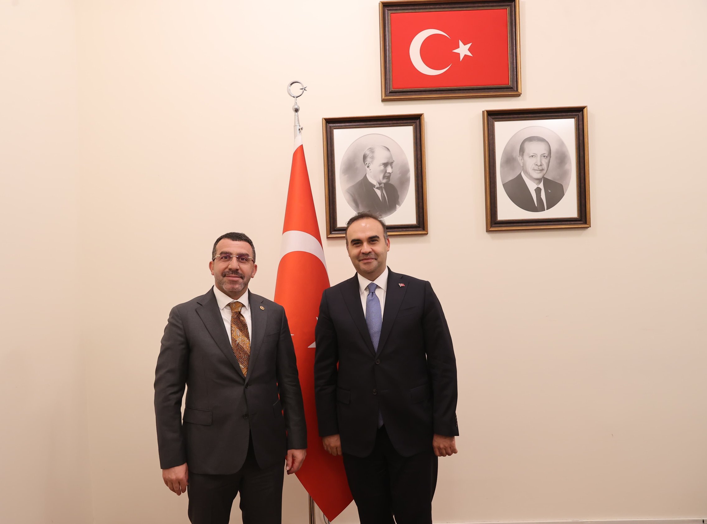 Kars Milletvekili Adem Çalkın’dan Bakan Kacır’a Kars’ın talepleri iletildi