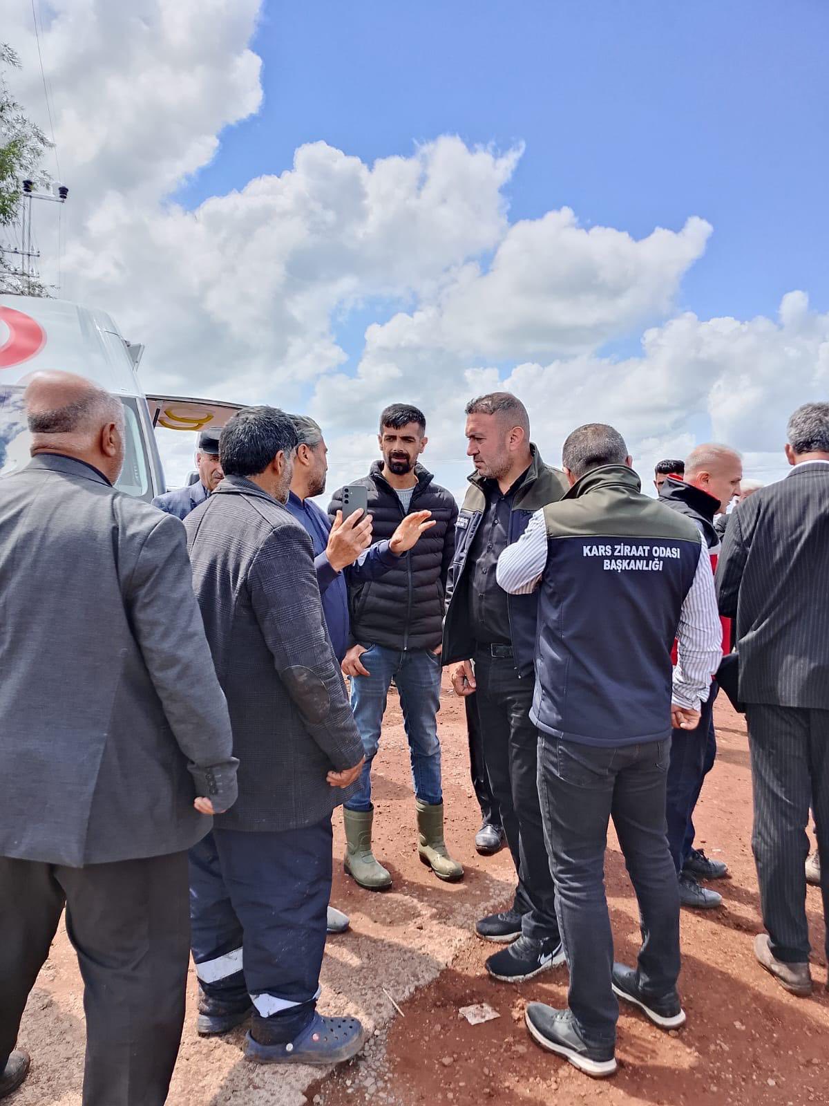 Kars Ziraat Odası Başkanı Özcan Mücük, sel bölgesinde çiftçiyi yalnız bırakmadı