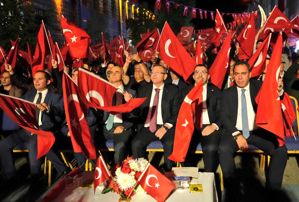 15 Temmuz Demokrasi ve Millî Birlik Günü'nün yıldönümünde Karslılar tek yürek oldu
